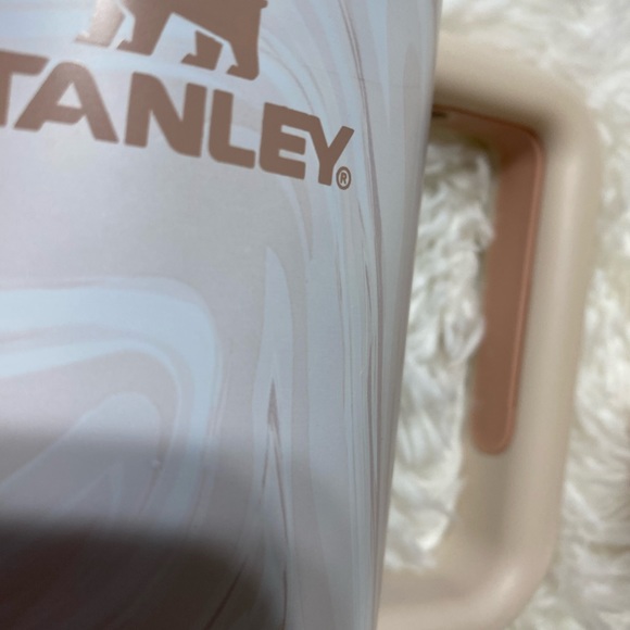 🩷Last Chance🩷 Stanley 40 oz Quencher H2.0 Tumbler Rose Quartz Swirl Bundle - Picture 12 of 14